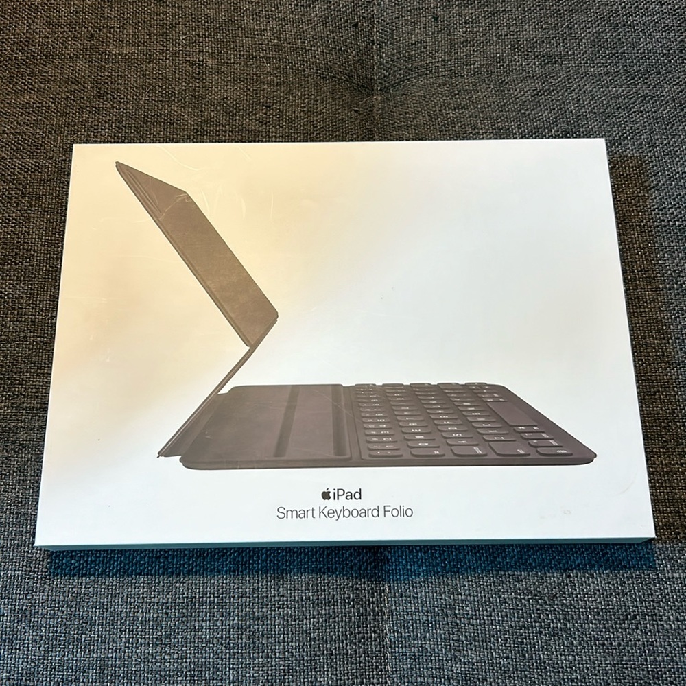 iPad Smart Keyboard Folio